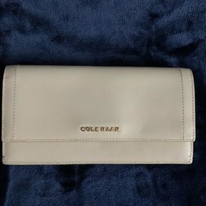 Cole Hahn wallet